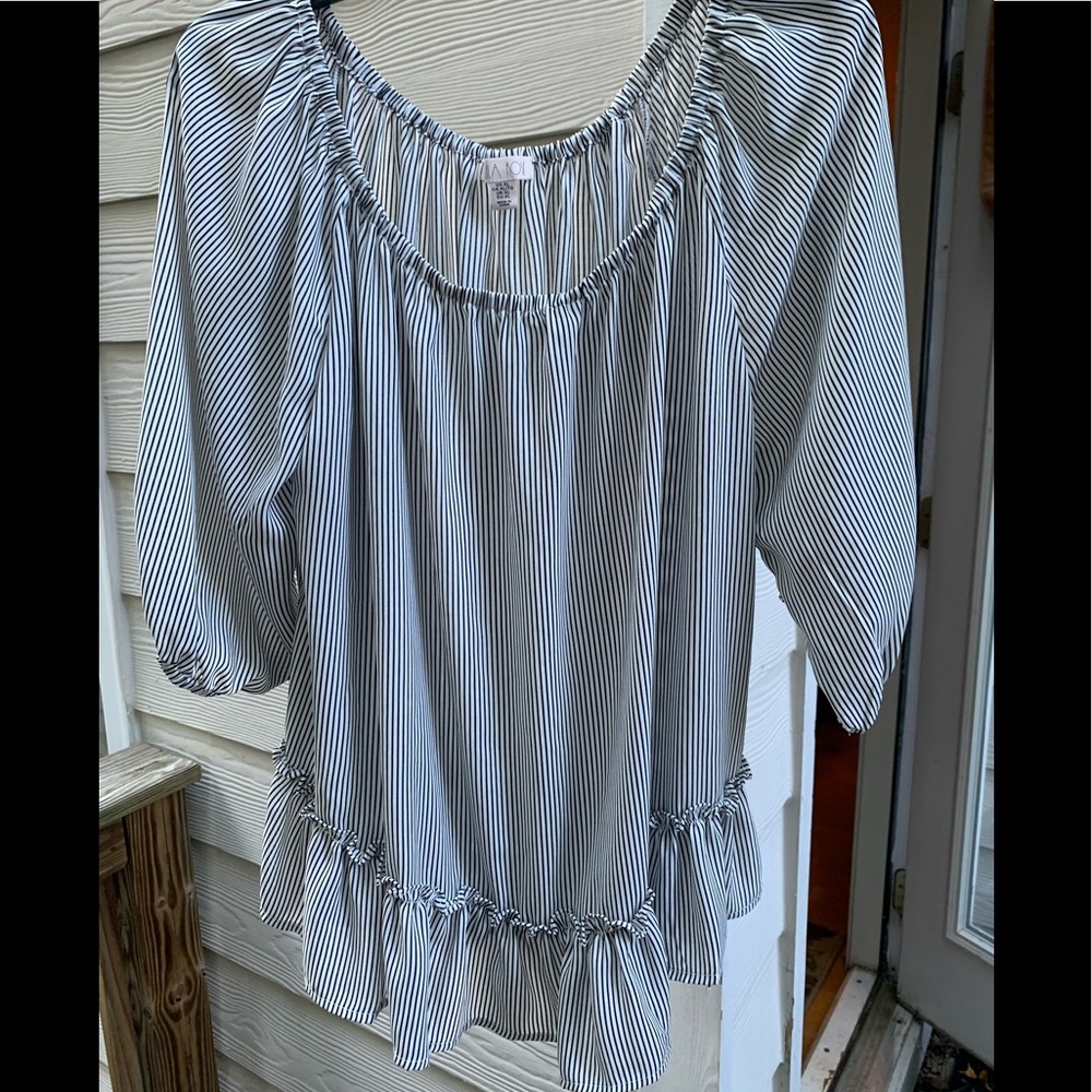 Lila Rose L/XL ruffle striped black white blouse